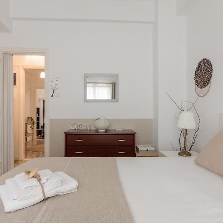 Classic And Modern Apartment In Atény Exteriér fotografie