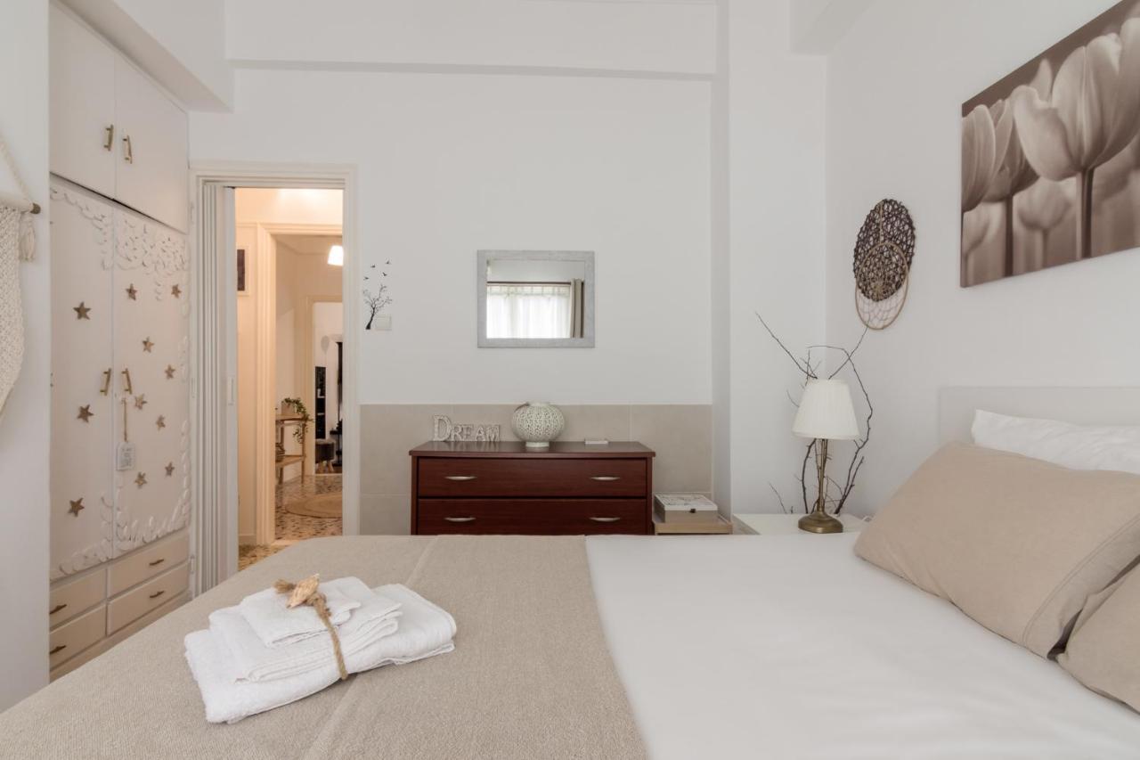 Classic And Modern Apartment In Atény Exteriér fotografie