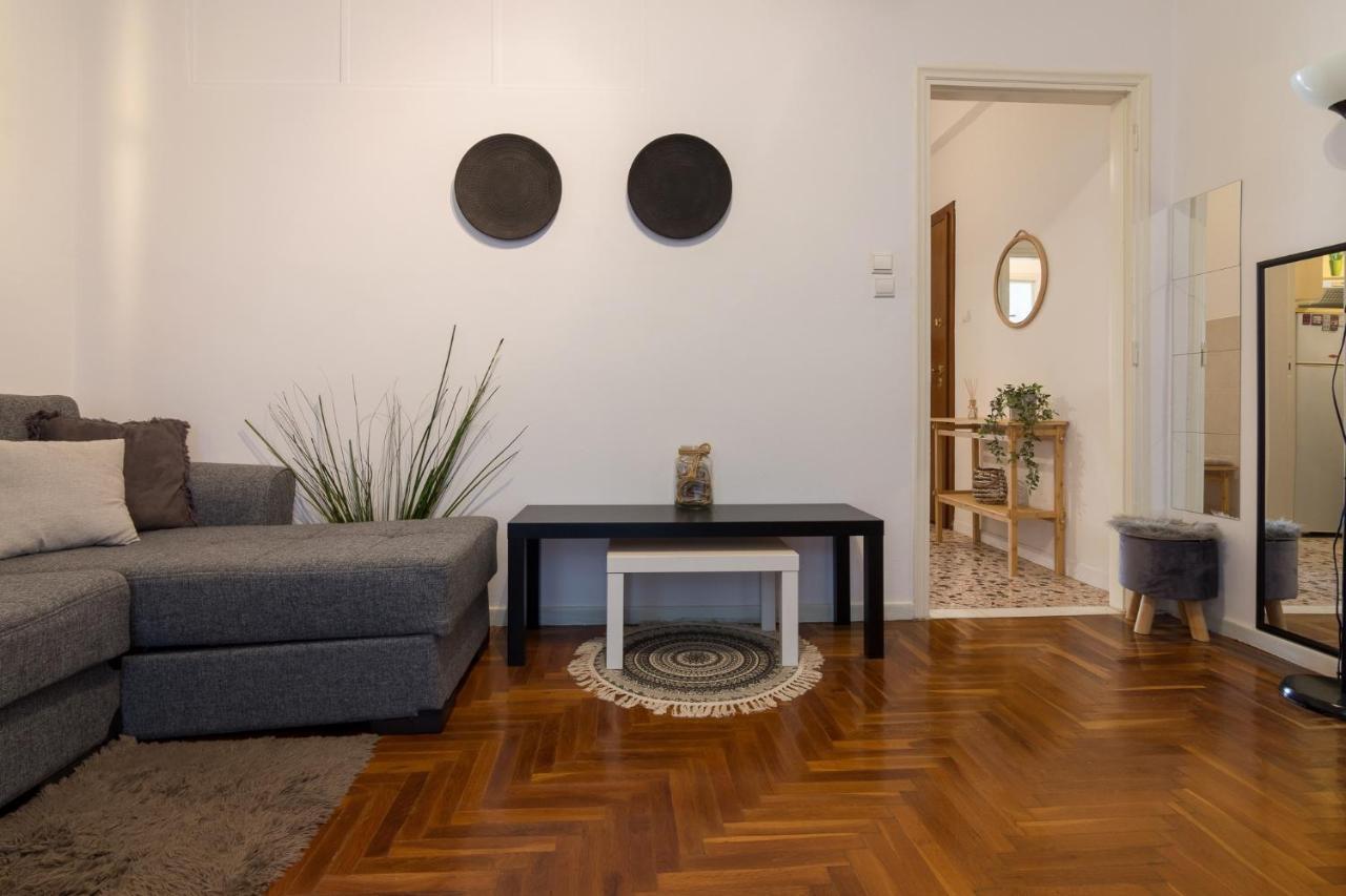 Classic And Modern Apartment In Atény Exteriér fotografie