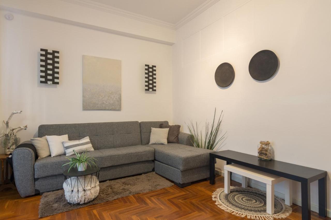 Classic And Modern Apartment In Atény Exteriér fotografie