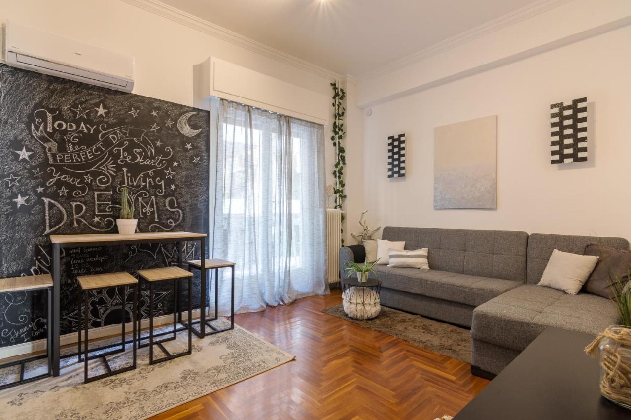 Classic And Modern Apartment In Atény Exteriér fotografie